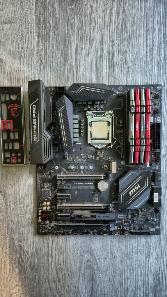 Conjunto: i7-7700K + Z270 + 32GB RAM DDR4