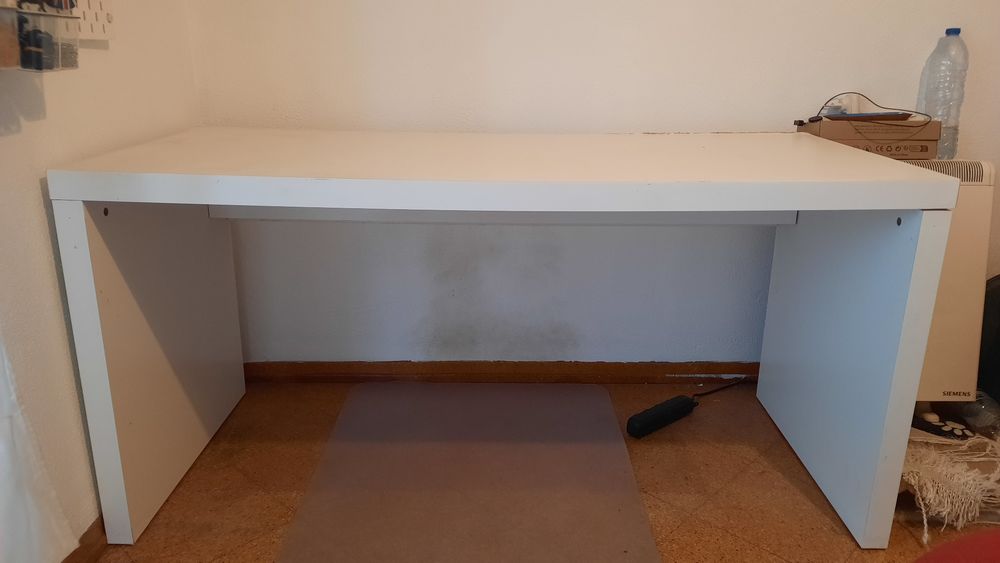 Secretária Malm - IKEA