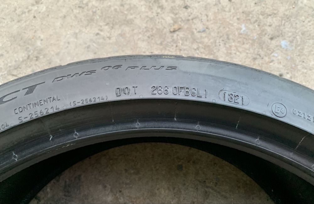 Шини Continental ExtremeContact DWS06 245/35 R19 пара