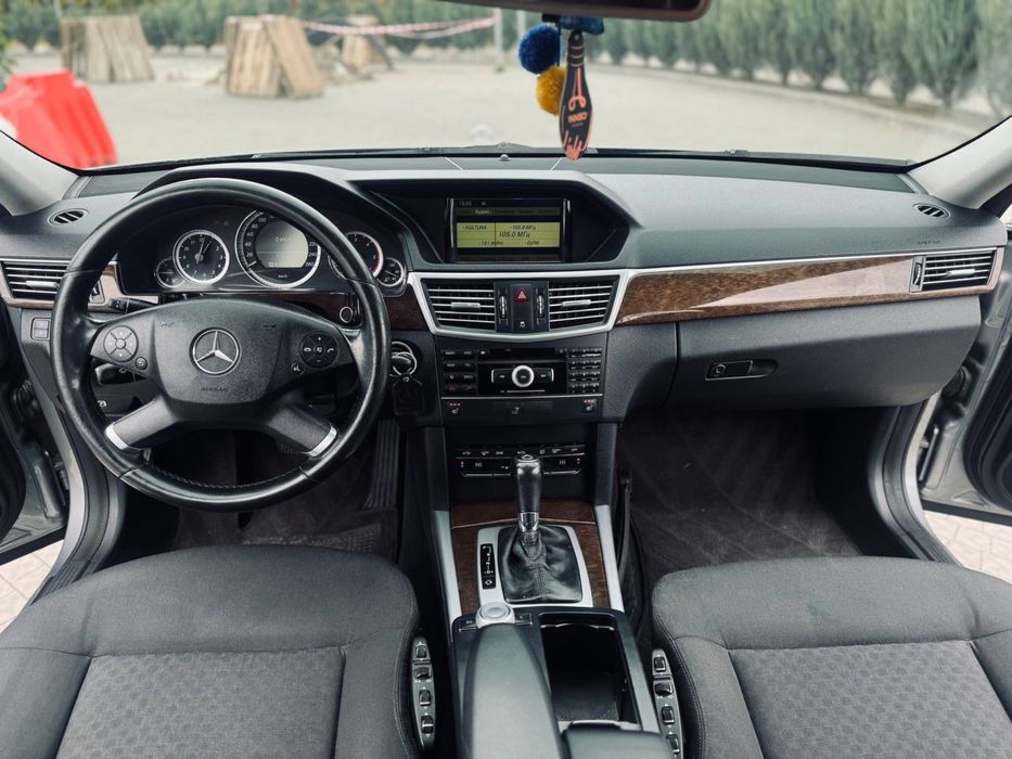 Продам Мерседес Е 220 CDI, автомат