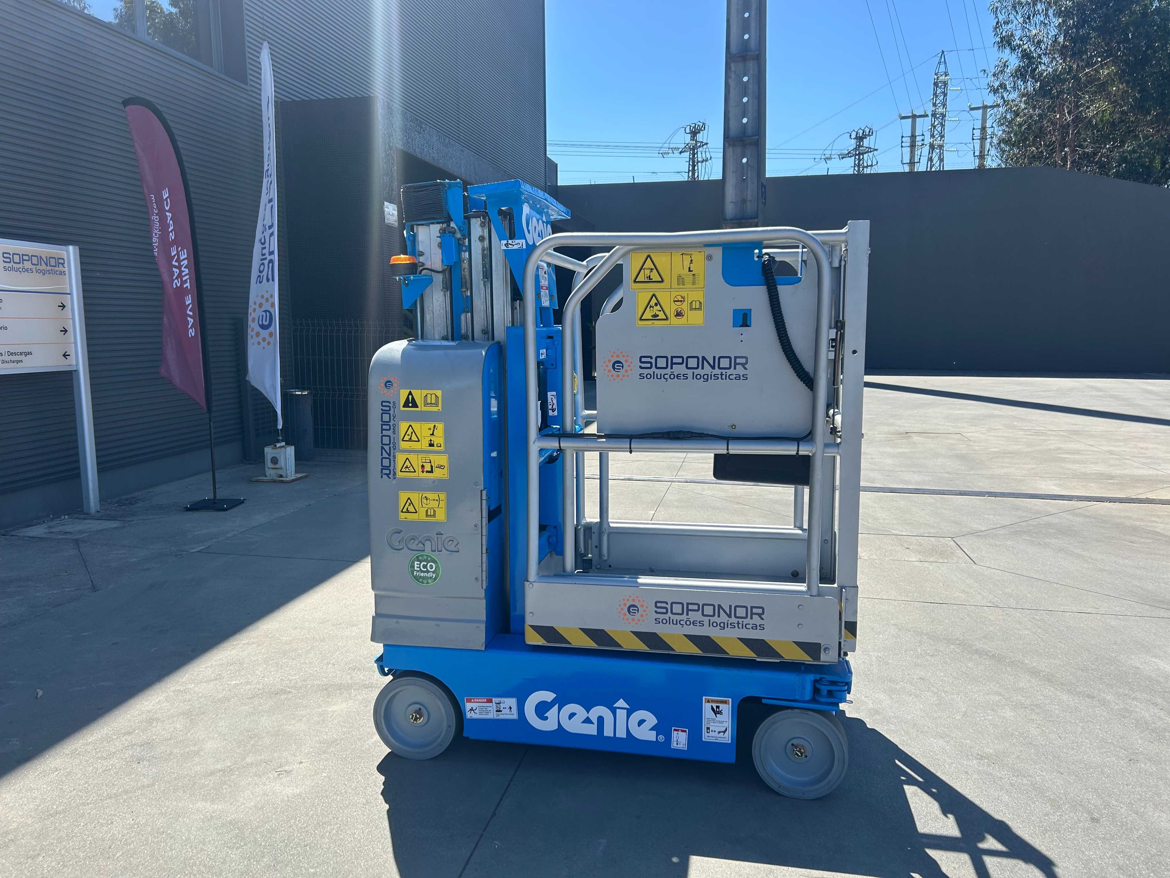 Plataforma elétrica Genie GR-15 - Plataforma Mastro vertical