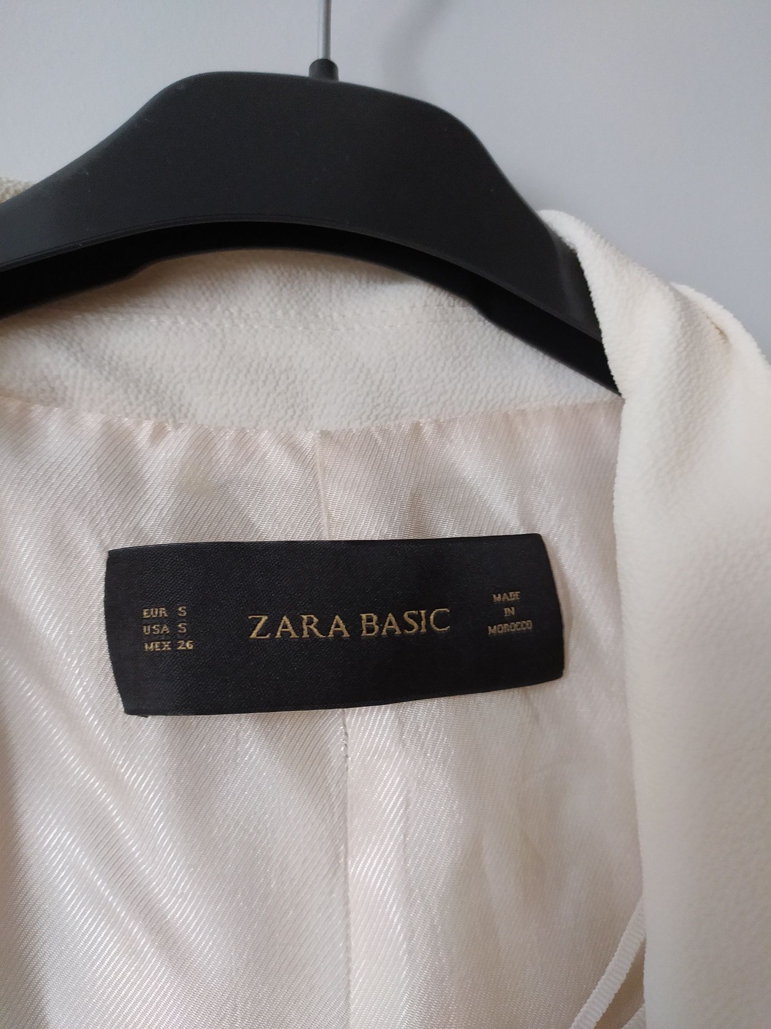 Zara basic marynarka kremowa