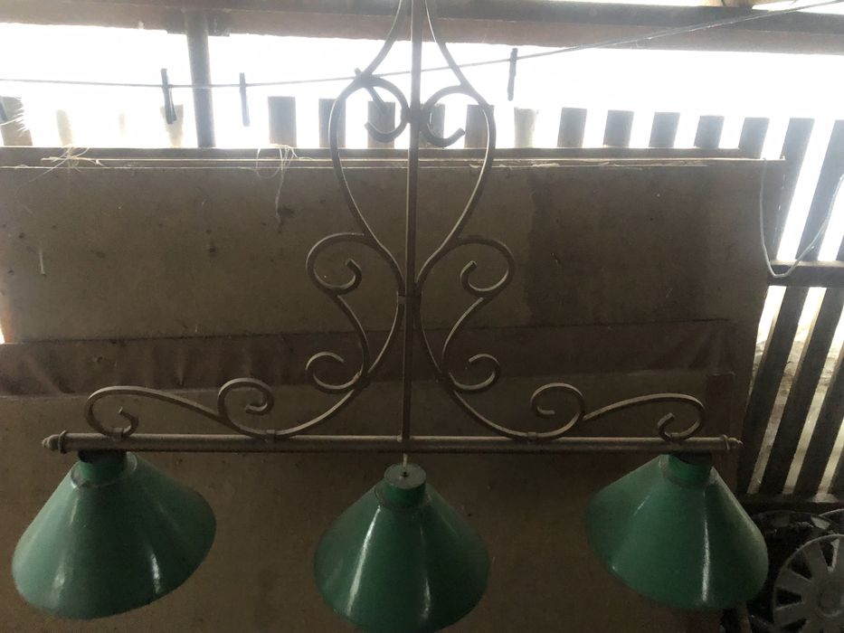 Люстра для більярду