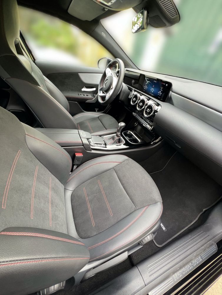Mercedes-Benz A180d APENAS 9380km semi-novo