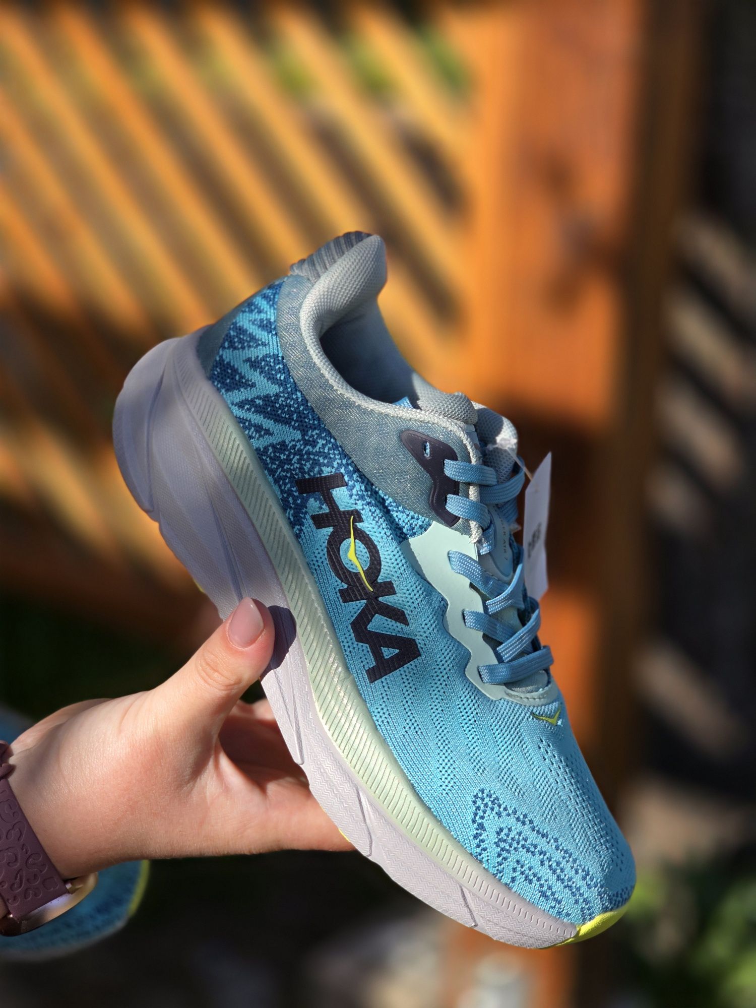 Жіночі кросівки Hoka у 4х кольорах