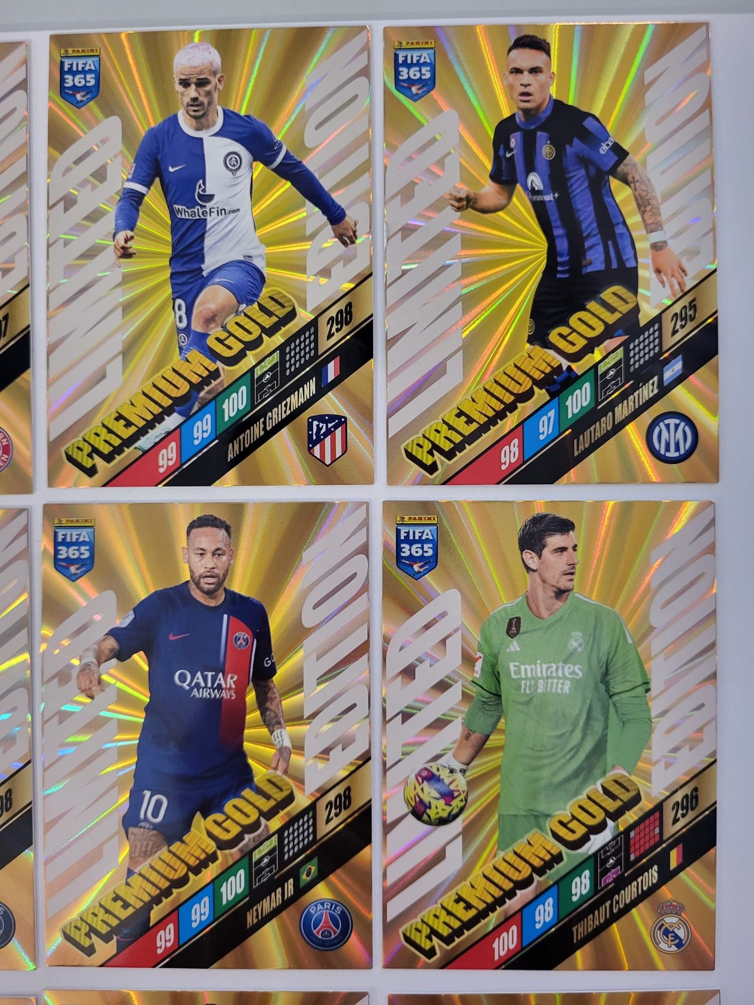 Karty Limited Gold PANINI FIFA 365 z 2024r.