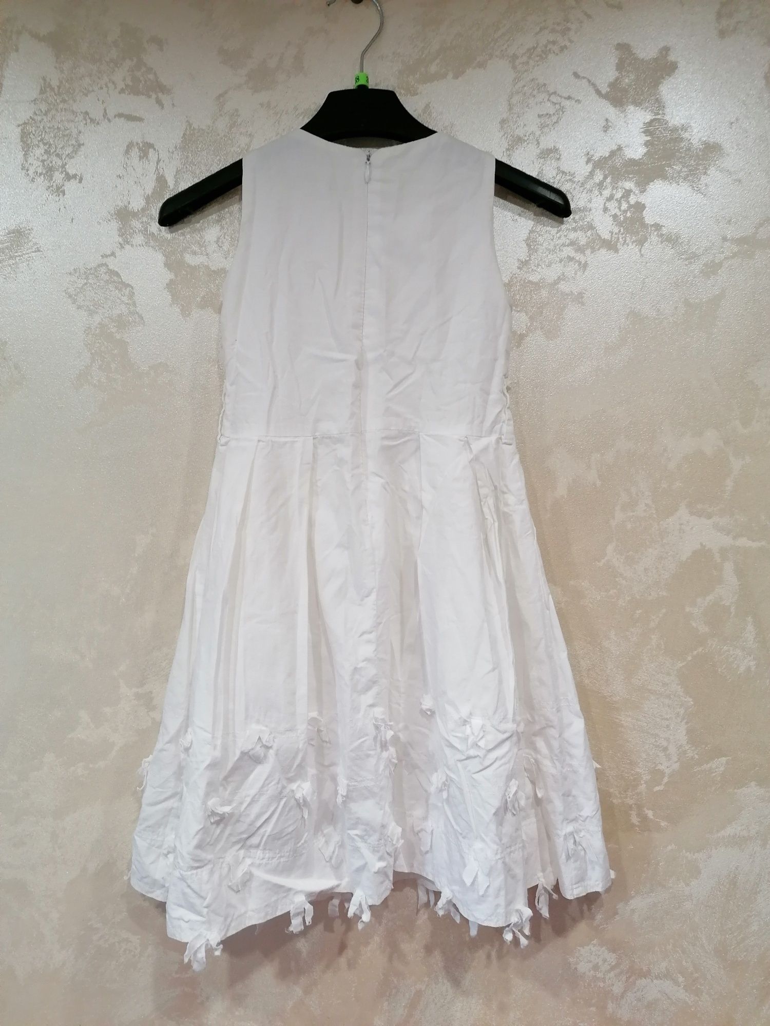 Letnia biała sukienka marki Wójcik rozmiar 110