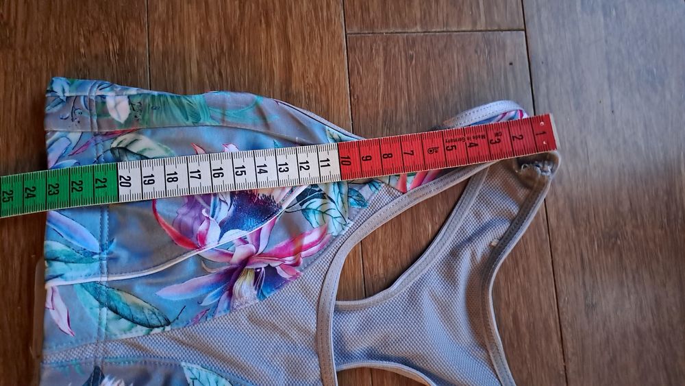 Sportowy top dziecięcy