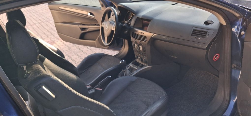 Astra H Gtc 1.9cdti 120km 6b klima