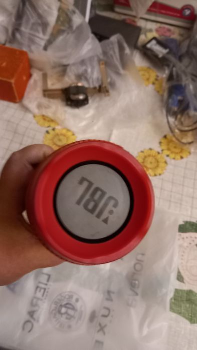 JBL Charge 3 Original аудиокалонка под ремонт, нужен аккумулятор