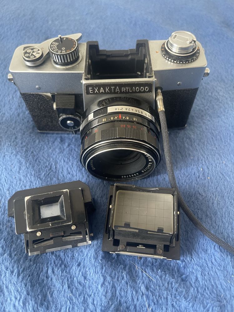 aparat Exakta 1000 RTL + 50mm 1.8 + kominek, wizjer i pierścienie