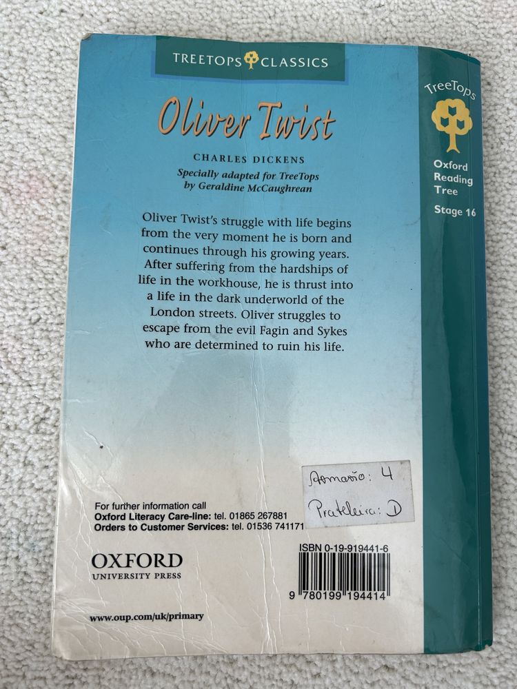 Oliver twist / charles dickens