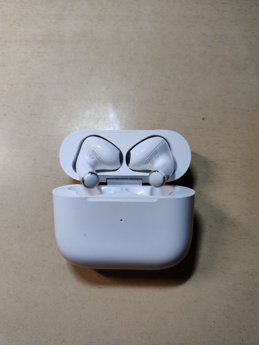 AirPods 3 покоління Лежать без діла!!