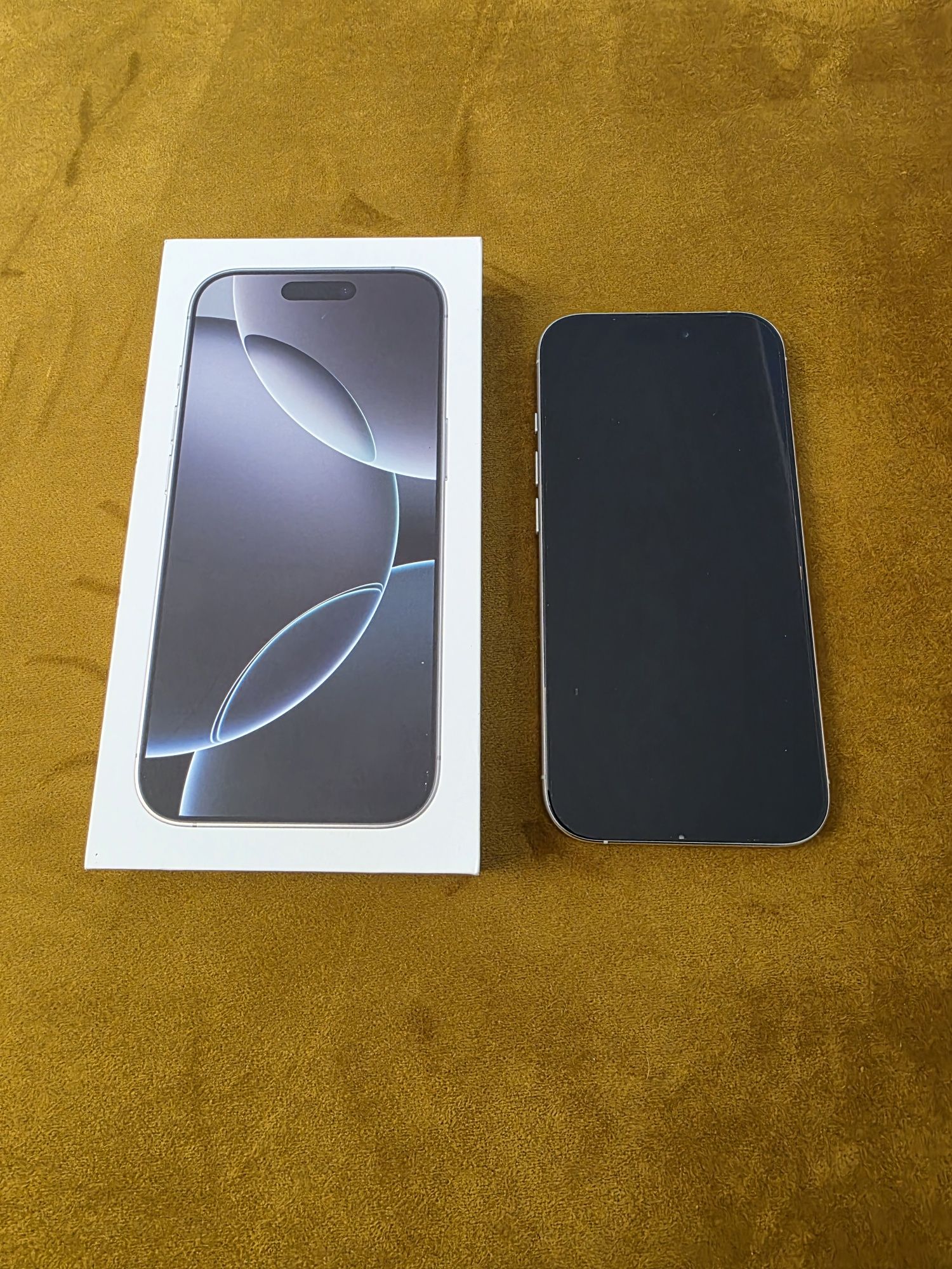 Iphon 16 pro jak nowy 100% wydajnosci baterii folia żelowa faktura