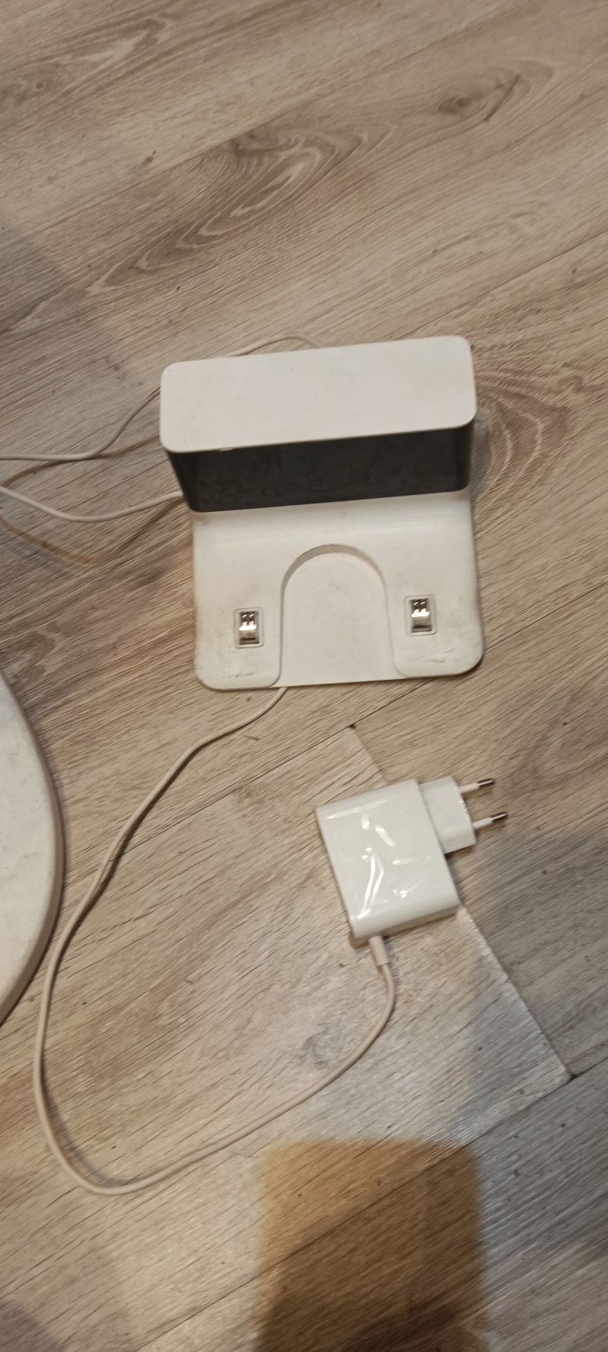 Robot sprzątający z mopem mi