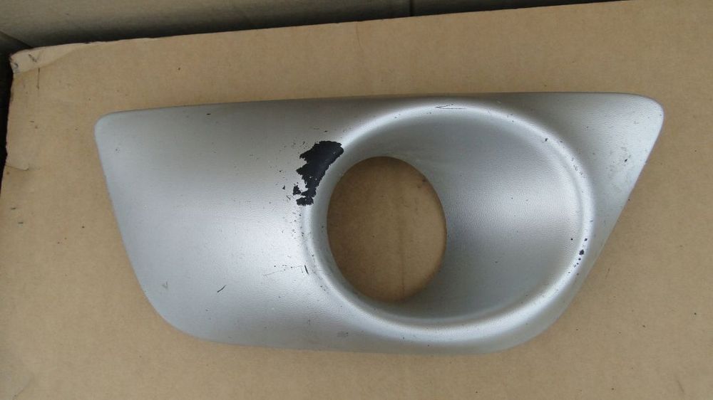 SANDERO II STEPWAY KRATKA HALOGENU ZDERZAKA PRAWA