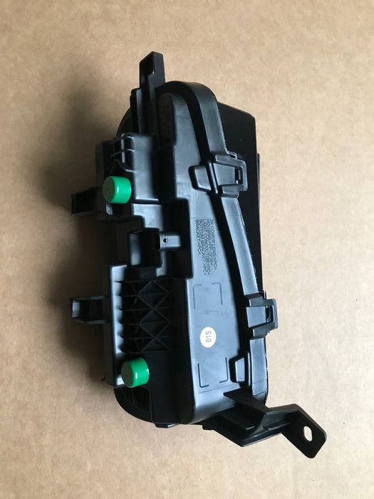 Бампер, передній задній volkswagen jetta mk7  рест 2022 2023 2024 2025