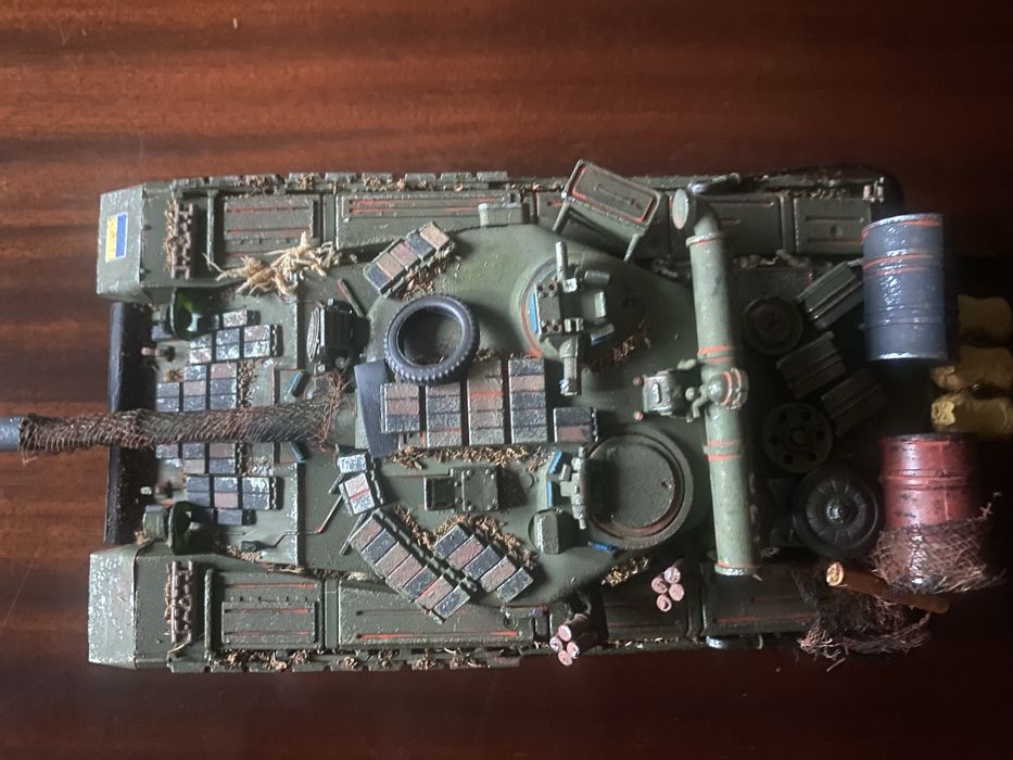 Танк Т80  у маштабі 1:35