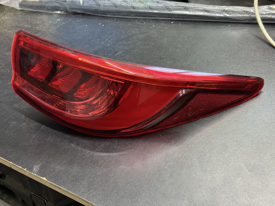 Фара задня права Infiniti Q30