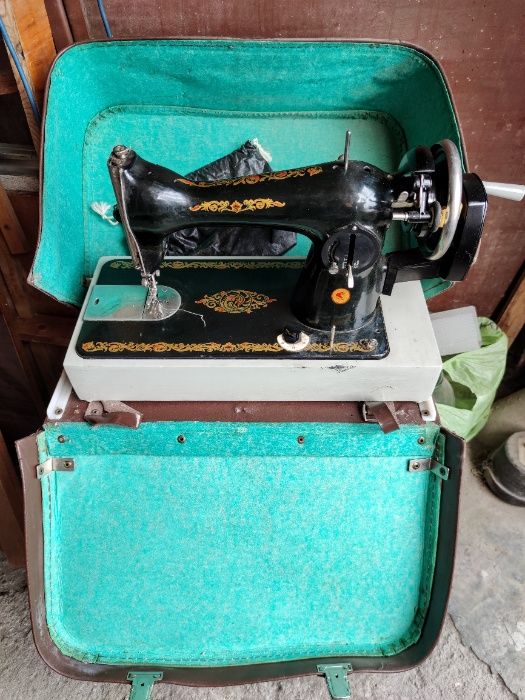 Швейная машина "Подольск 2м" ручная