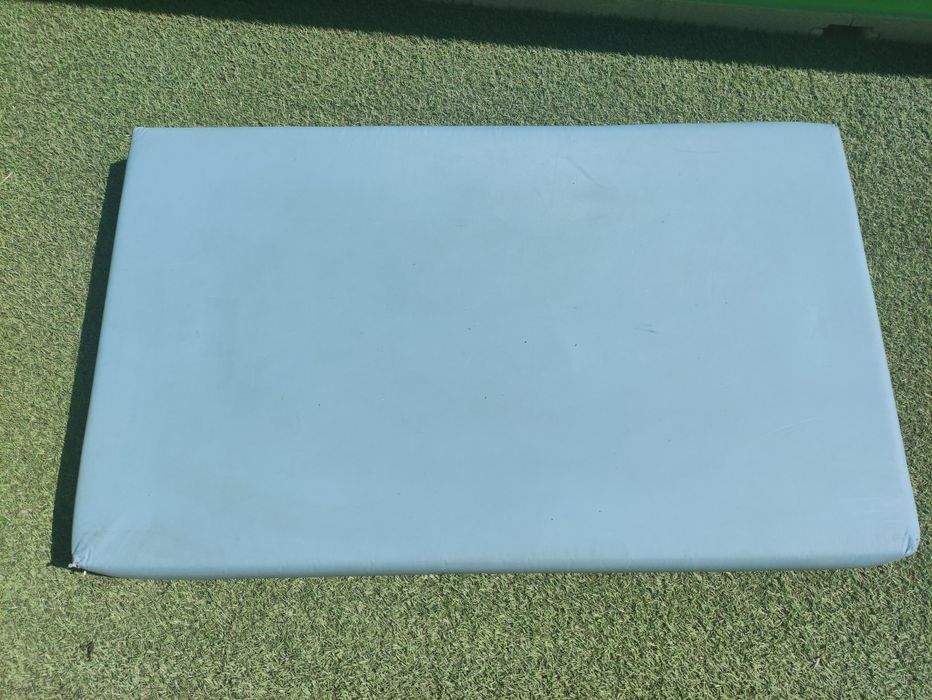 Colchão azul de espuma