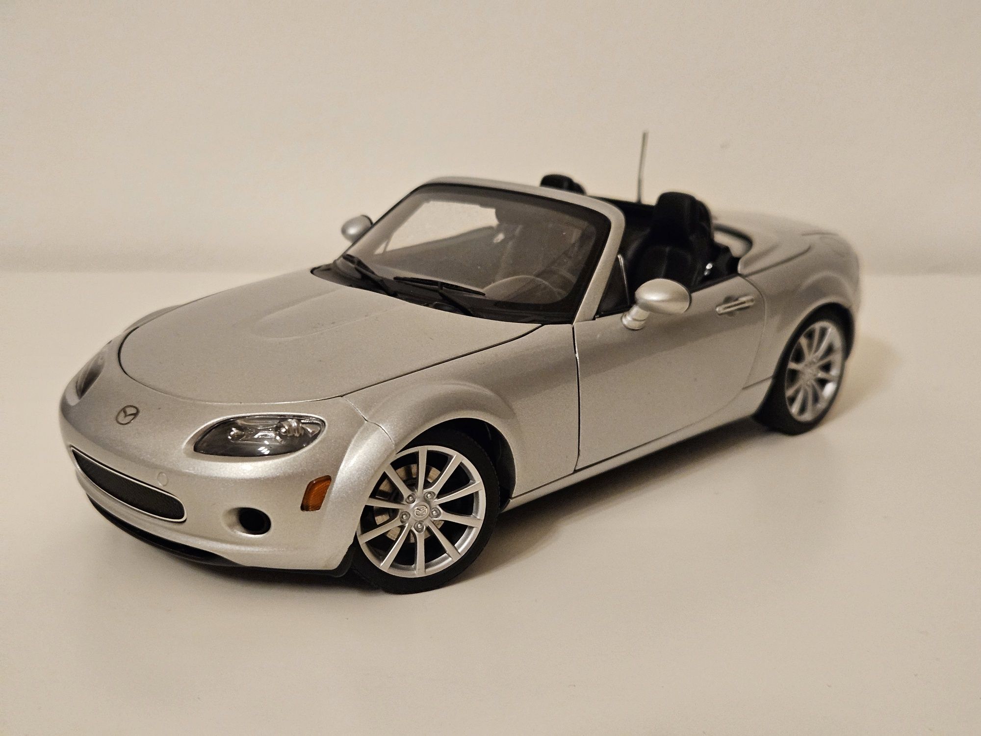 Mazda MX-5 NC 1:18 AutoArt unikat! Składany dach!