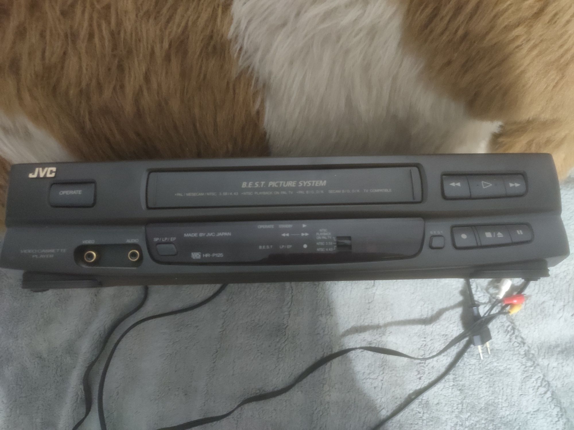 Продам video cassette player JVC