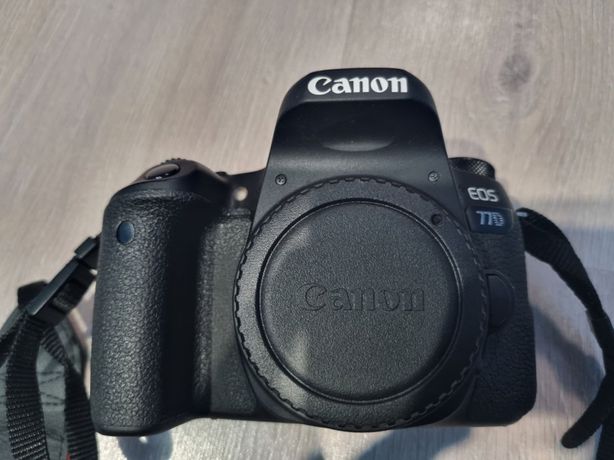 Фотоаппарат Canon EOS 77d