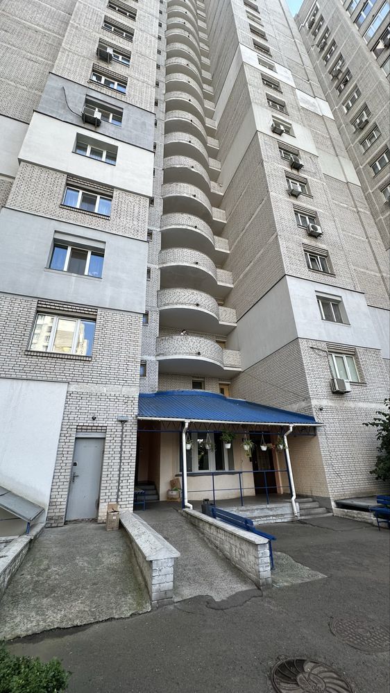 Продаж 3к 99,3м2 Драгоманова 31Б