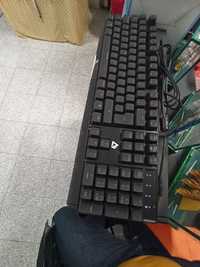 Teclado mecânico gaming