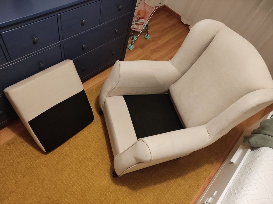 Poltrona / Cadeirão - beje