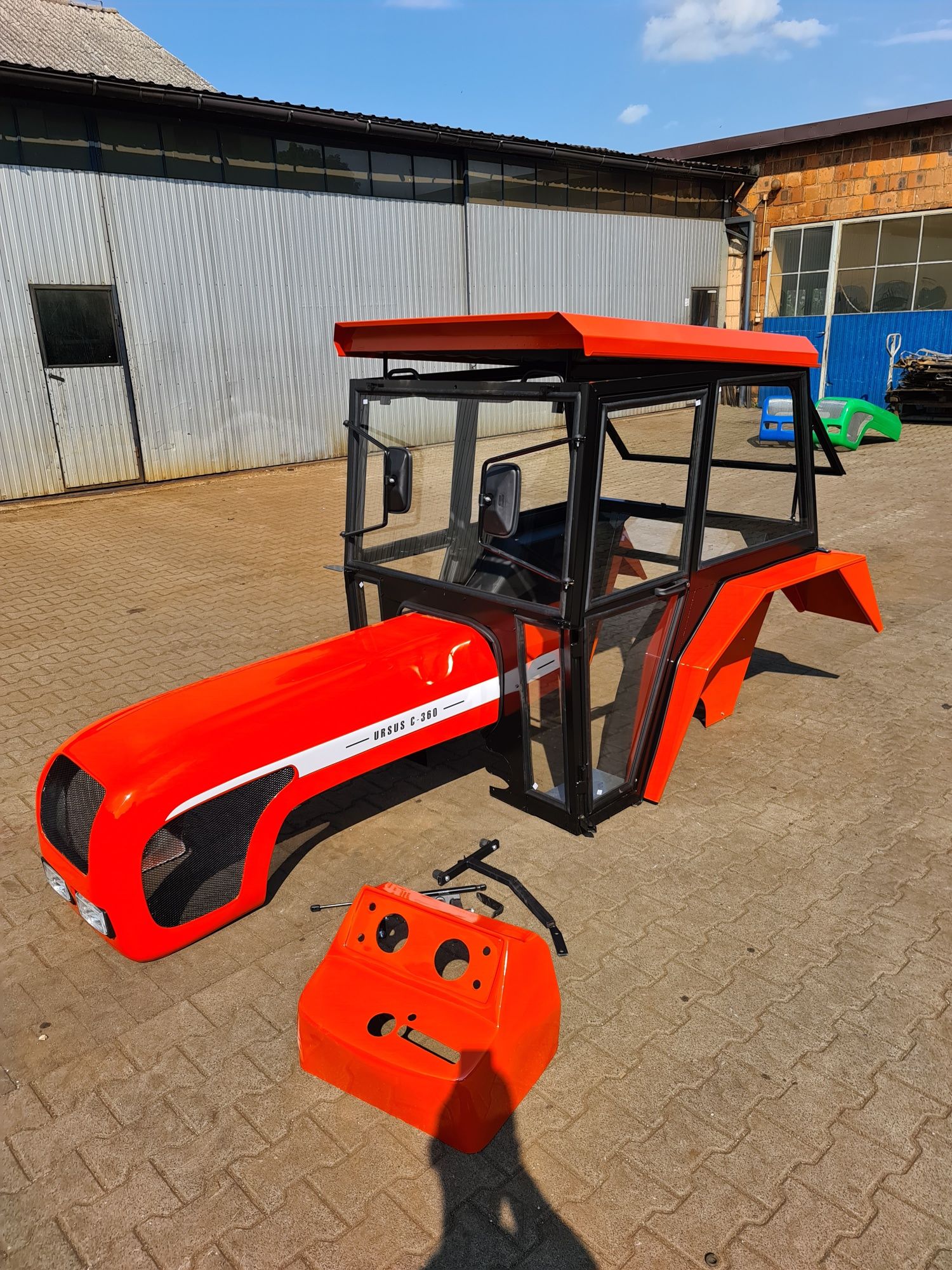 Kabina C330 TUR kabina C360 Kabina ciągnikowa C-360 C 330 C 4011 BIZON