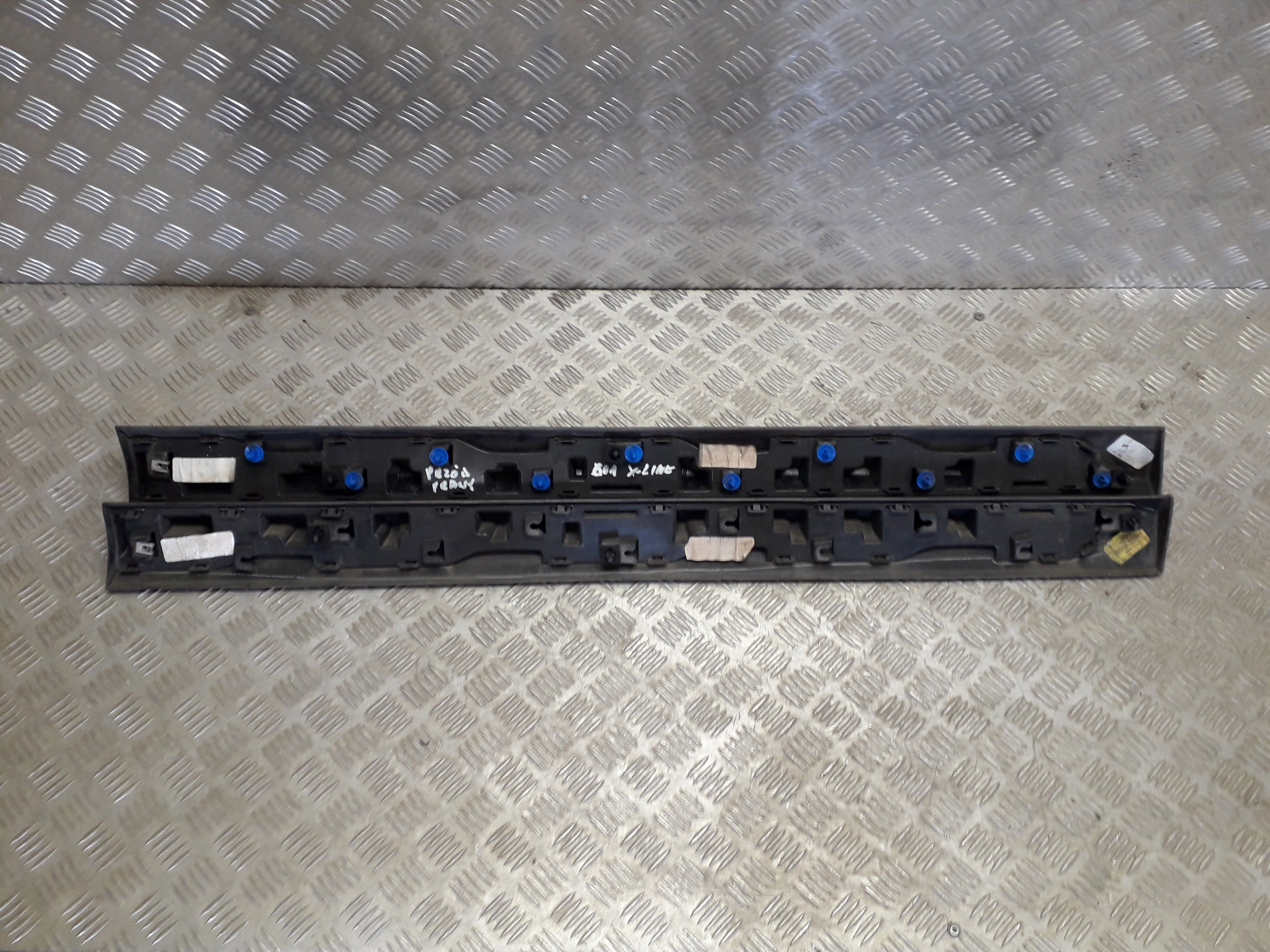 Bmw x3 g01 x4 g02  x-line listwa drzwi przód  p,l
