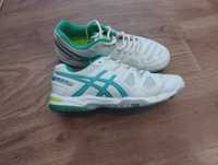 Продам кросівки asics