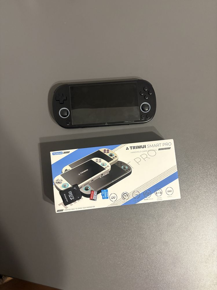 Trimui Smart Pro Black 1.1.0