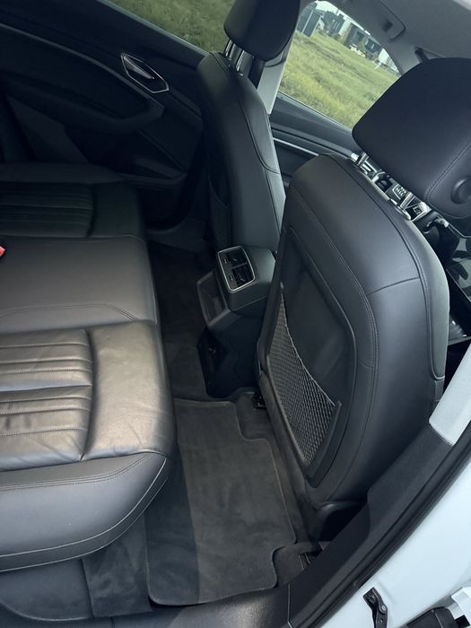 Ауді Audi Е-TRONE Sportback 2023 електро Рівне без підкрасів, 38 тис.п