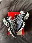 Nike Air Max Plus TN czarno biale sneakersy meskie nowe modne 40