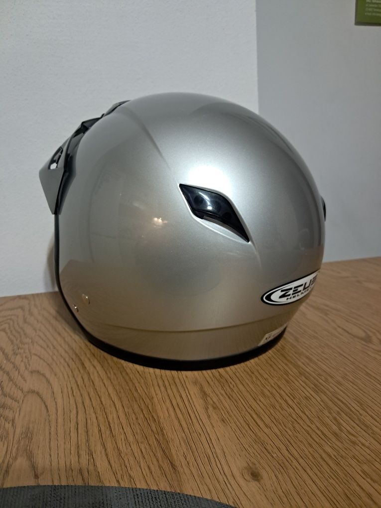 Kask motocyklowy ZEUS