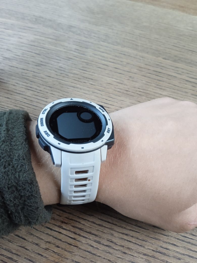 Продам годинник Garmin Instinkt оригінал !