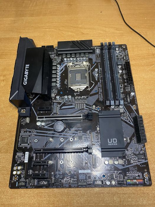 Płyta główna Z490 UD