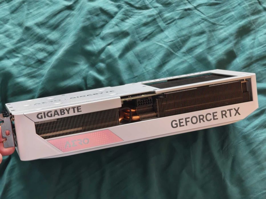 Gigabyte GeForce RTX 4070 AERO OC 12GB GDDR6X