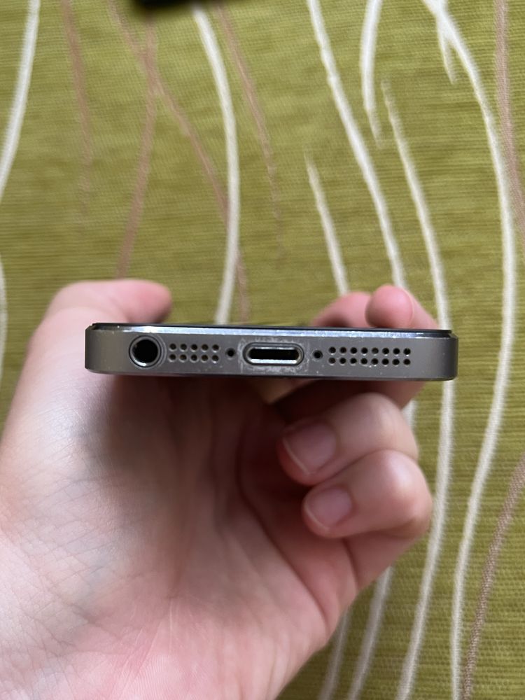 Iphone 5s.