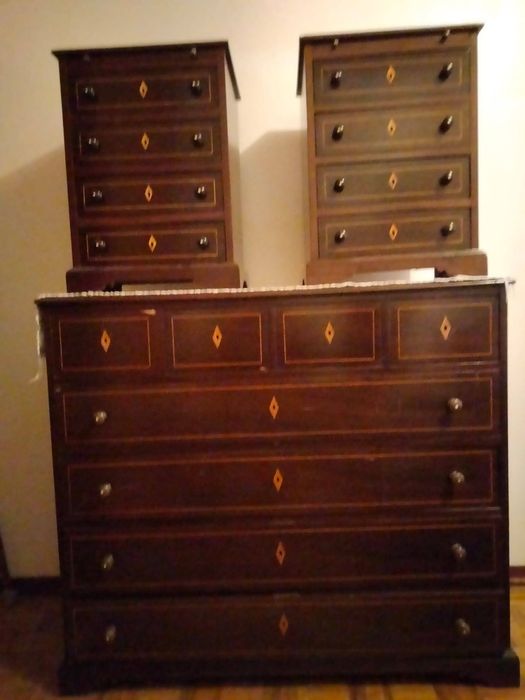 Camiseiros D.Maria mogno