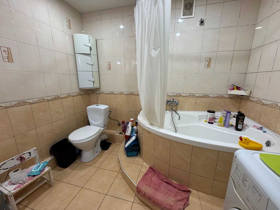 Продам 2 комнатную квартиру на Левобережном-1 (р-н Березинки)