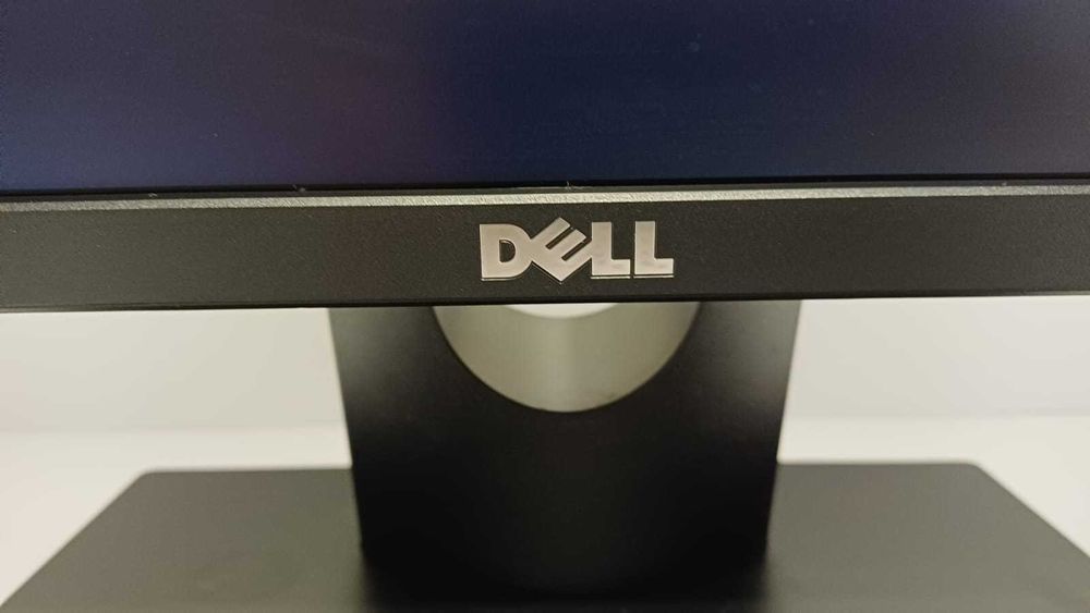 Монітор 23" Dell E2318H був користуванні
