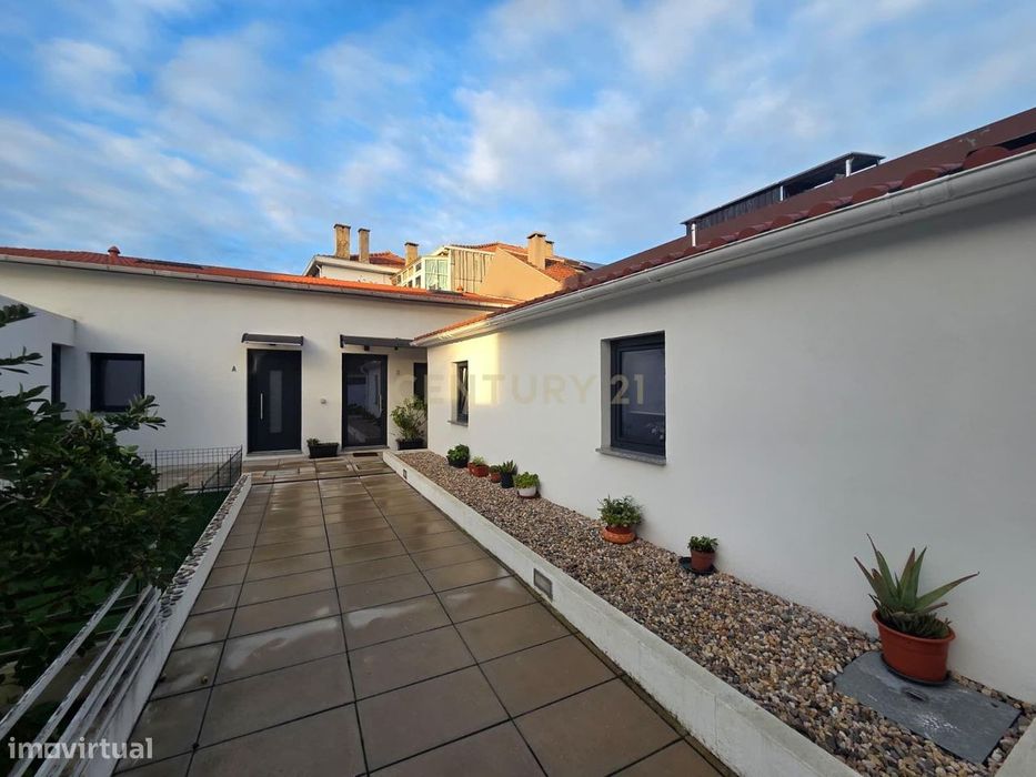 *INVESTIDORES* - Moradia T1 arrendada no centro da Senhora da Hora