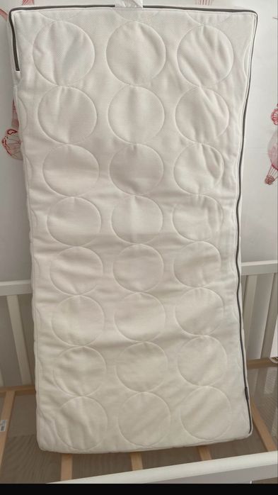 Vendo berço + colchao nunca usado