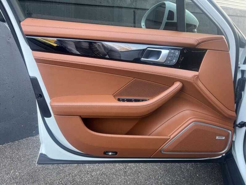 2023 Porsche Panamera