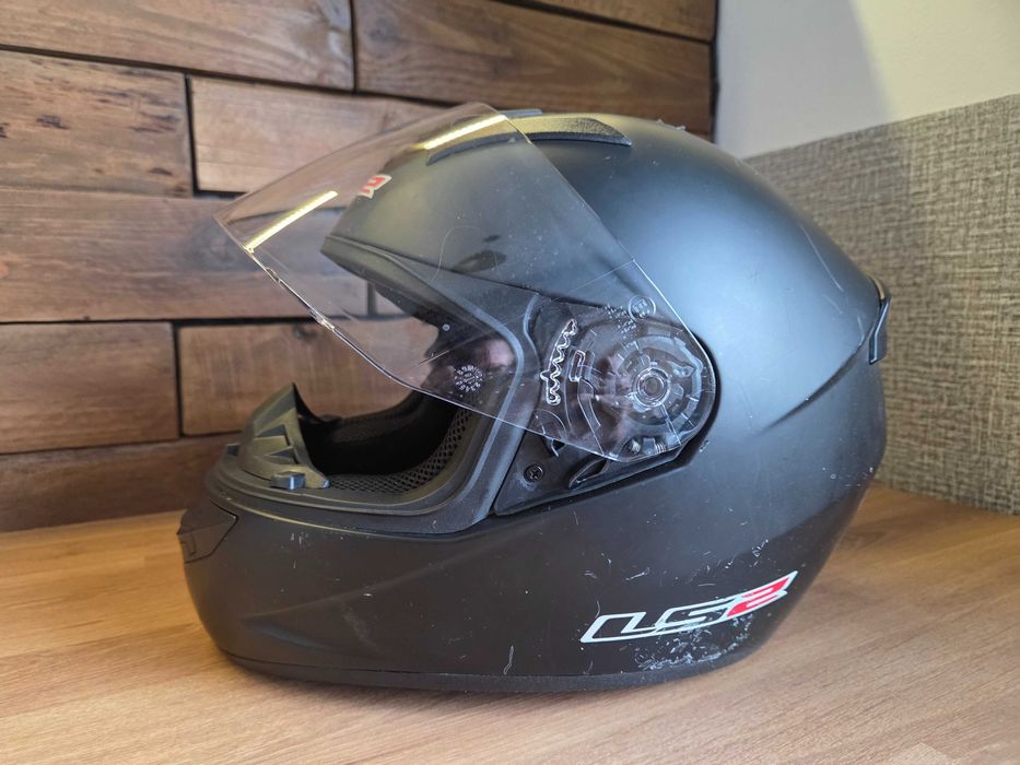 Capacete integral LS2 Rookie FF352, tamanho XS