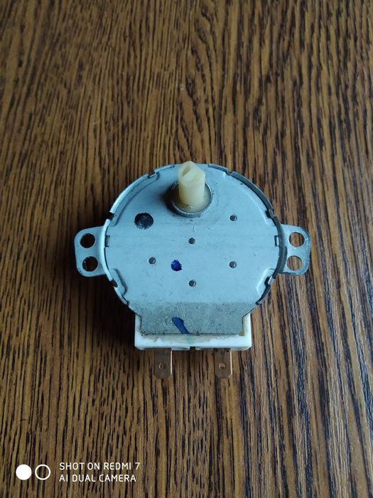 Моторчик низко оборотный для вращения блюда в микроволновке  оригинал